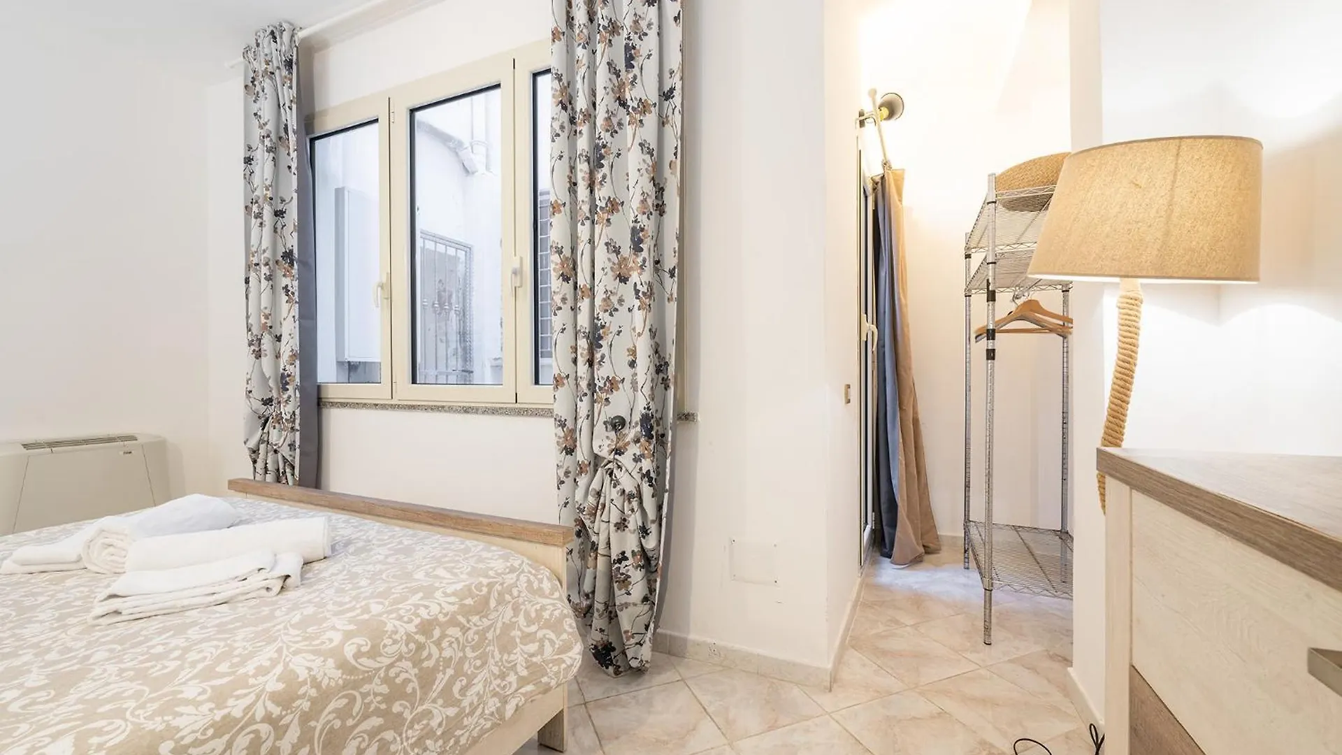 Arquer43 - Cagliari Old Town - Appartamento 1 Camera Da Letto - 4 Persone 0*,